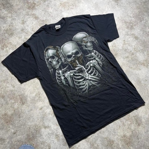 Vintage 2000s Skeleton Graphic Tee – Fruit of the Loom – Size M - Picture 1 of 6